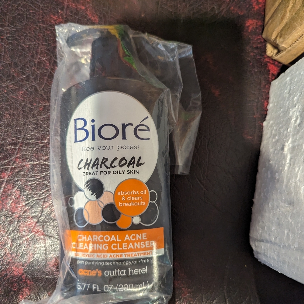 NIP Biore charcoal facial cleanser